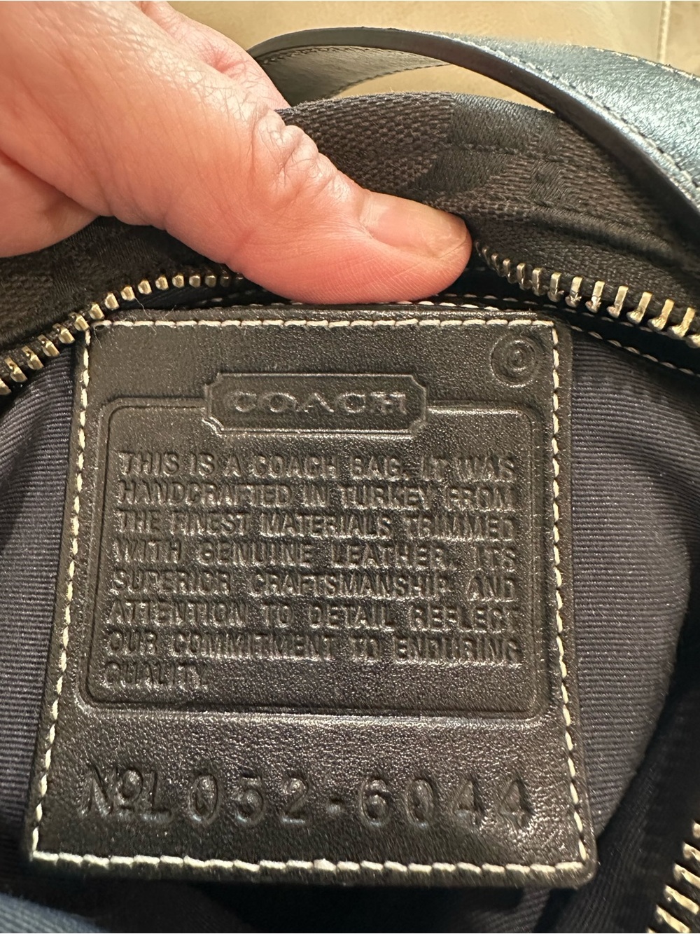 Vintage Coach Signature Demi Pouch Baguette Purse (Style No. 6044) - Picture 5 of 10